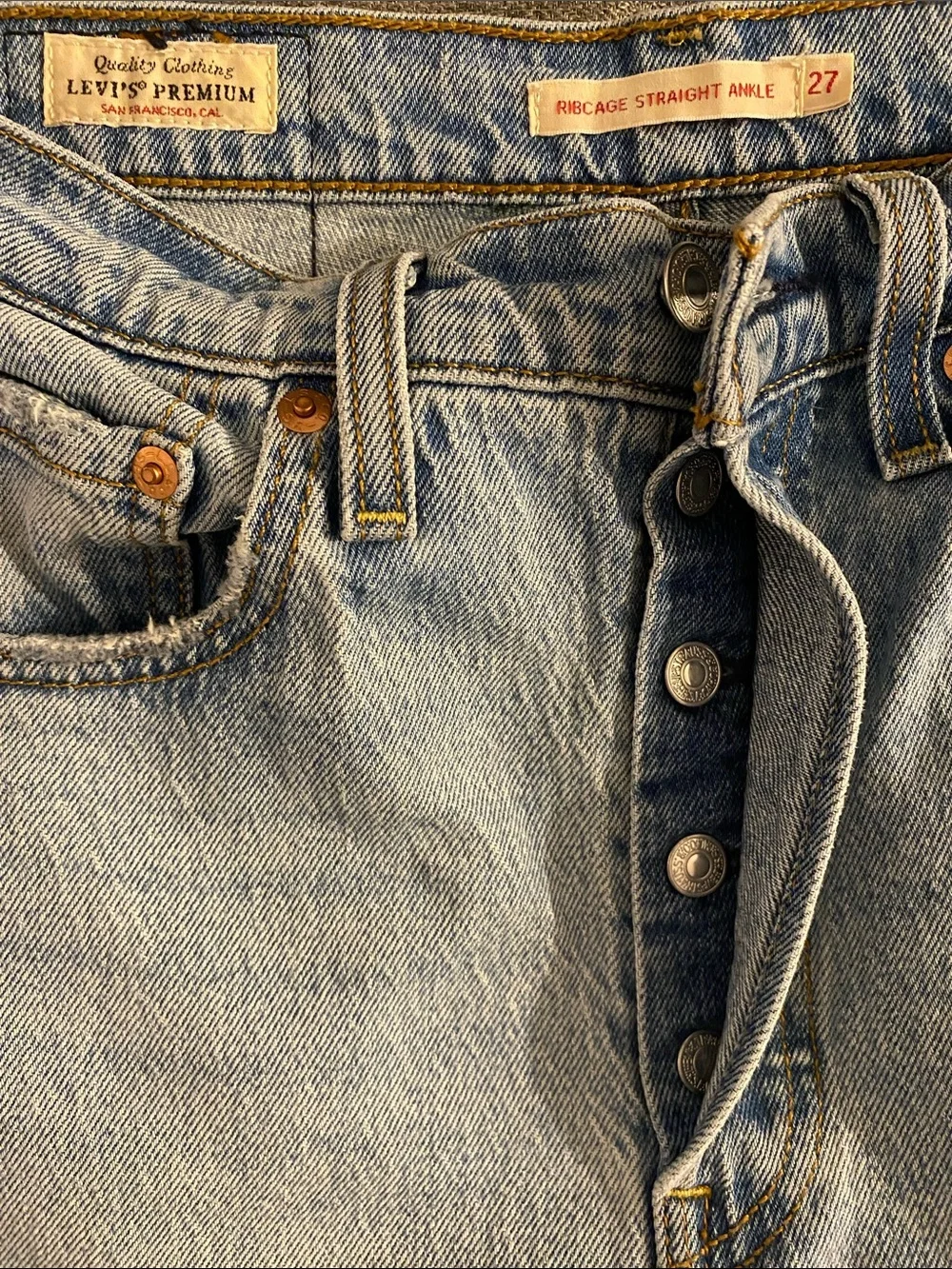 Levi's Light Wash Ribcage Straight Ankle Button Fly Premium Jeans Size 27